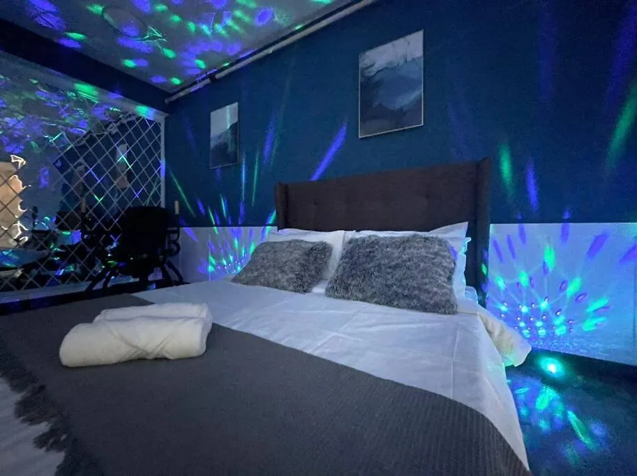 Kl Cozy Love Motel 5 Min To Mid Valley 宫廷式情趣民宿 Kuala Lumpur